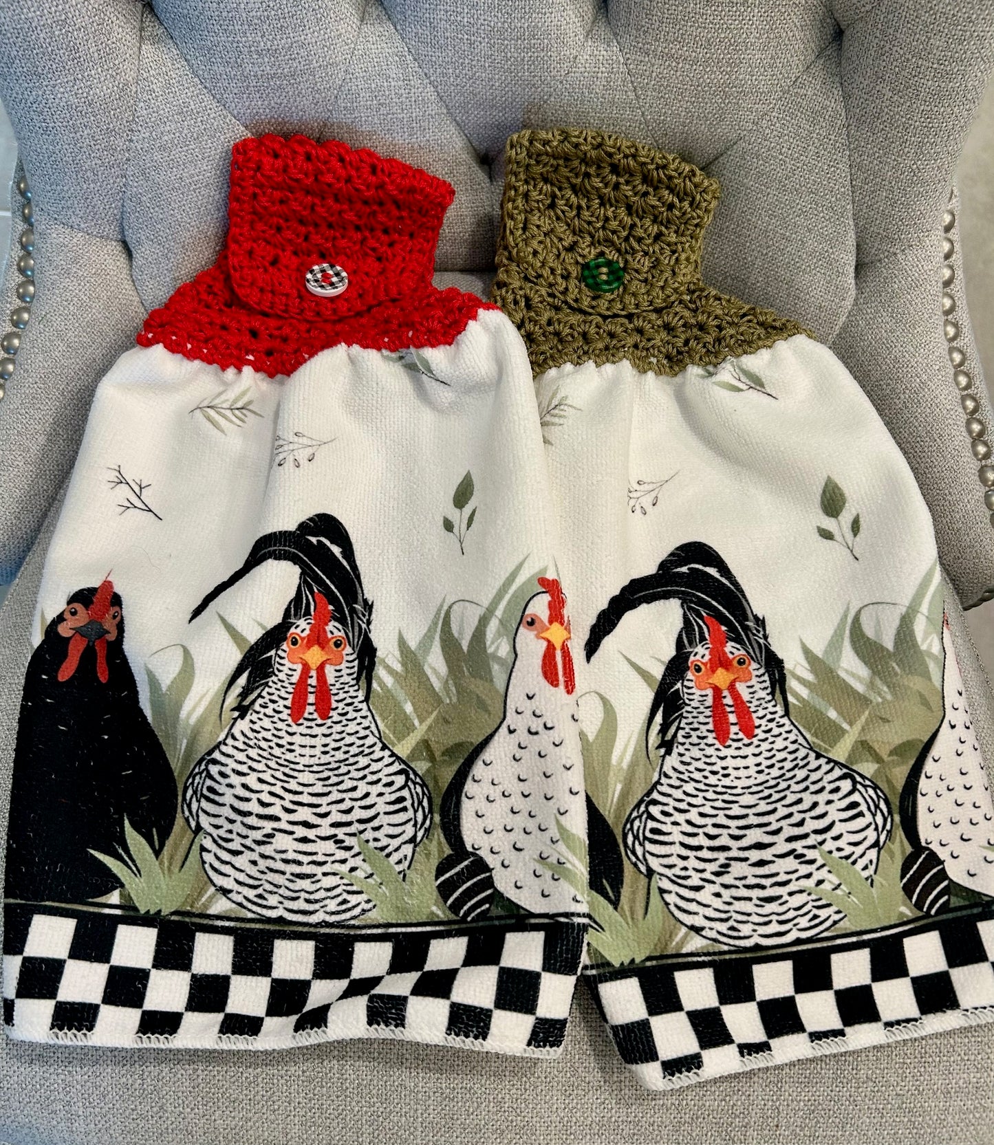 Crocheted top kitchen towel Chicken collection - black white checkered nest