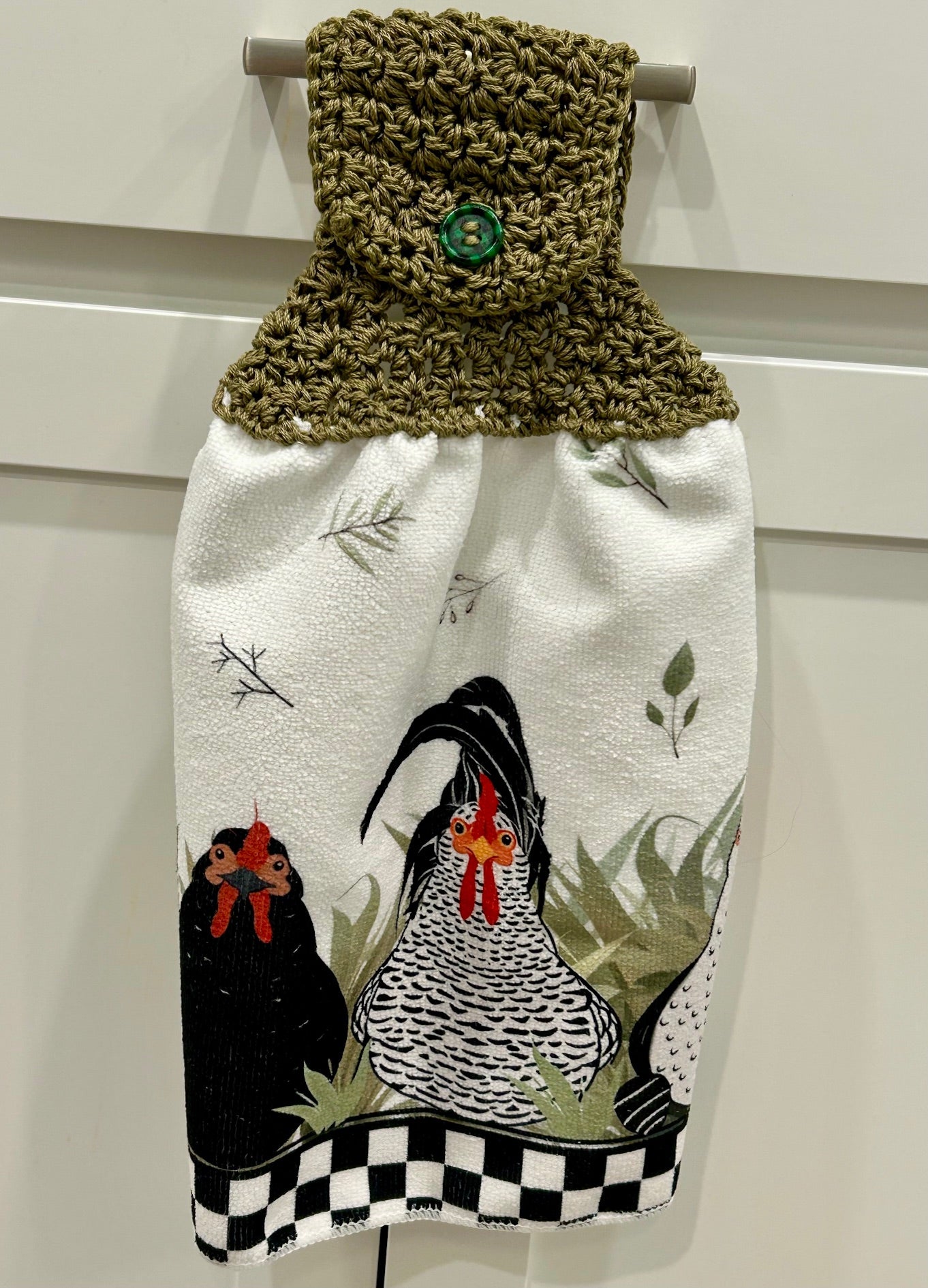 Crocheted top kitchen towel Chicken collection - black white checkered nest