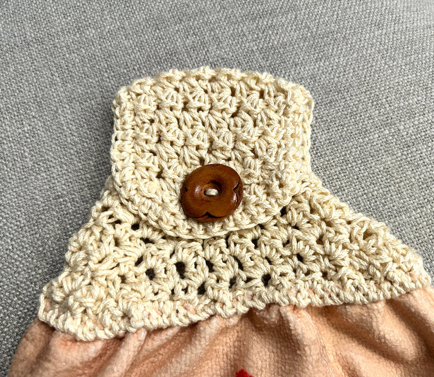 Crocheted top | Kitchen towel | Chicken Hen collection | warm colors