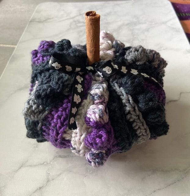 Crochet Halloween Pumpkin Set of 2 - bobble design (med & sm) - seasonal > free shipping