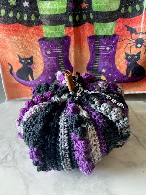 Crochet Halloween Pumpkin Set of 2 - bobble design (med & sm) - seasonal > free shipping