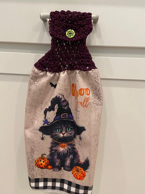 Crocheted top kitchen towel - Halloween cat in hat