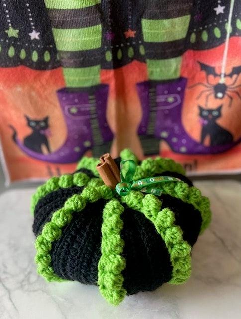 Crochet Halloween Pumpkin - bobble design (black/green) - seasonal > free shipping