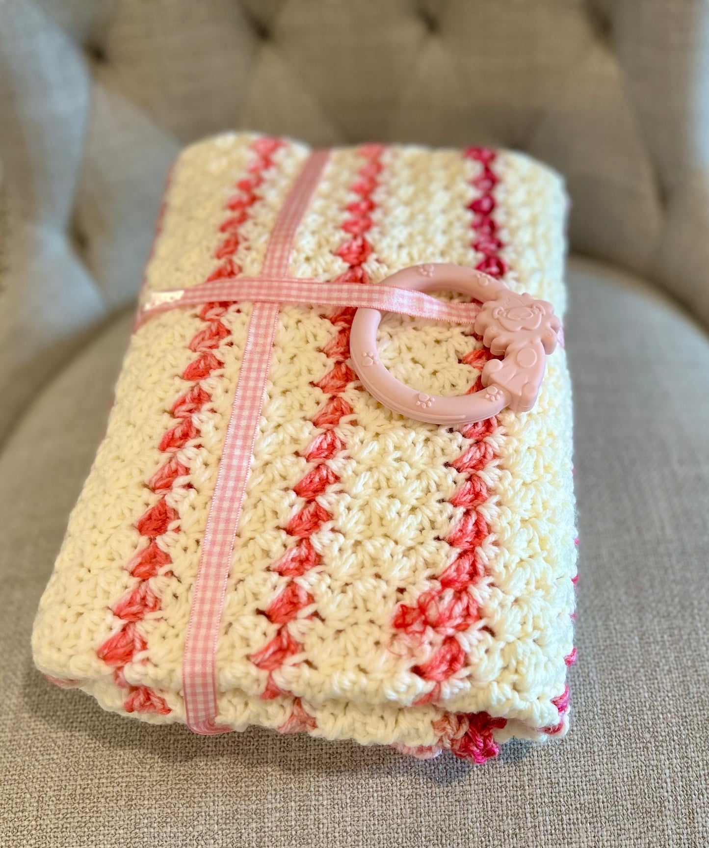 Crocheted Baby Blanket pink white NEW - very soft with gift
