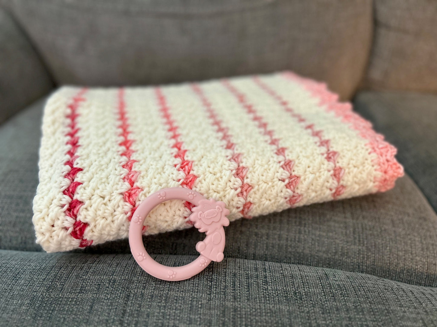 Crocheted Baby Blanket pink white NEW - very soft with gift