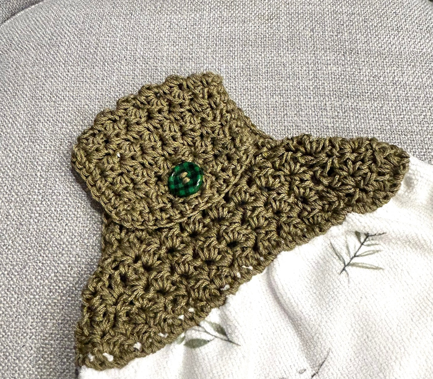 Crocheted top | Kitchen towel | Black and White Chicken Hen collection | YOUR CHOICE