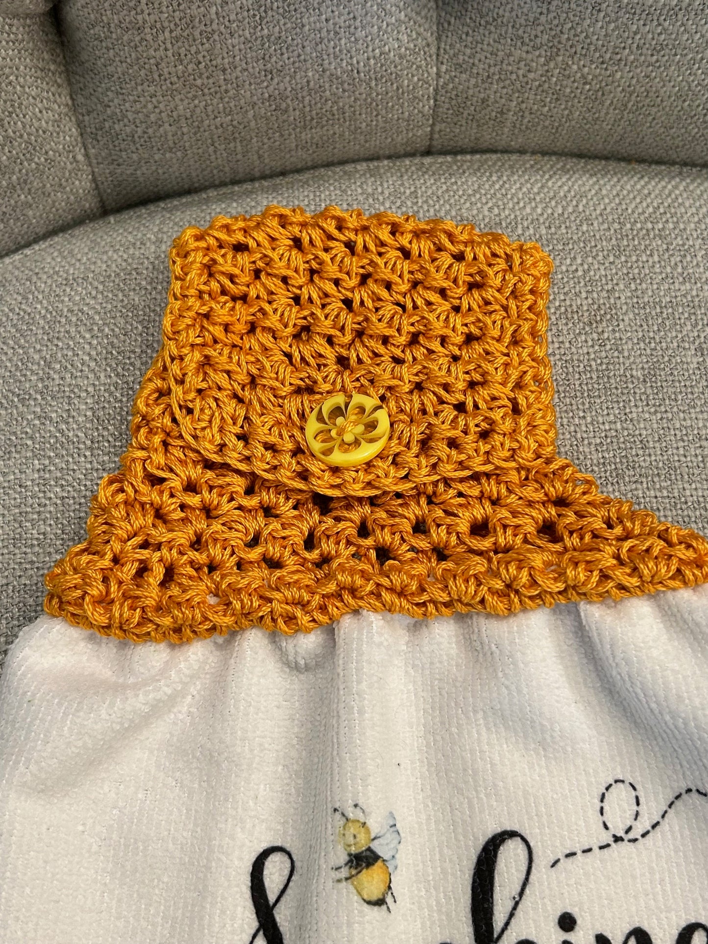 Crocheted top kitchen towels  Spring SUNFLOWERS Bees