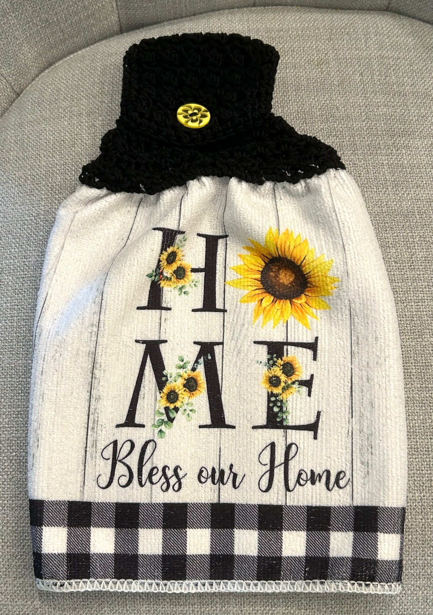 Crocheted top kitchen towels  Spring SUNFLOWERS Bees