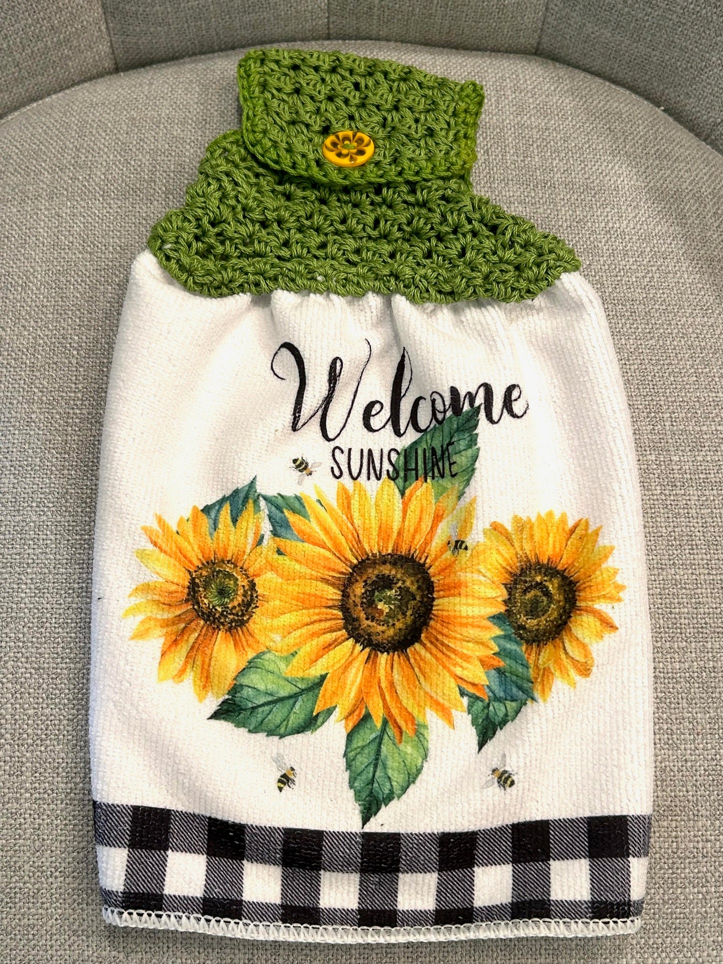 Crocheted top kitchen towels  Spring SUNFLOWERS Bees