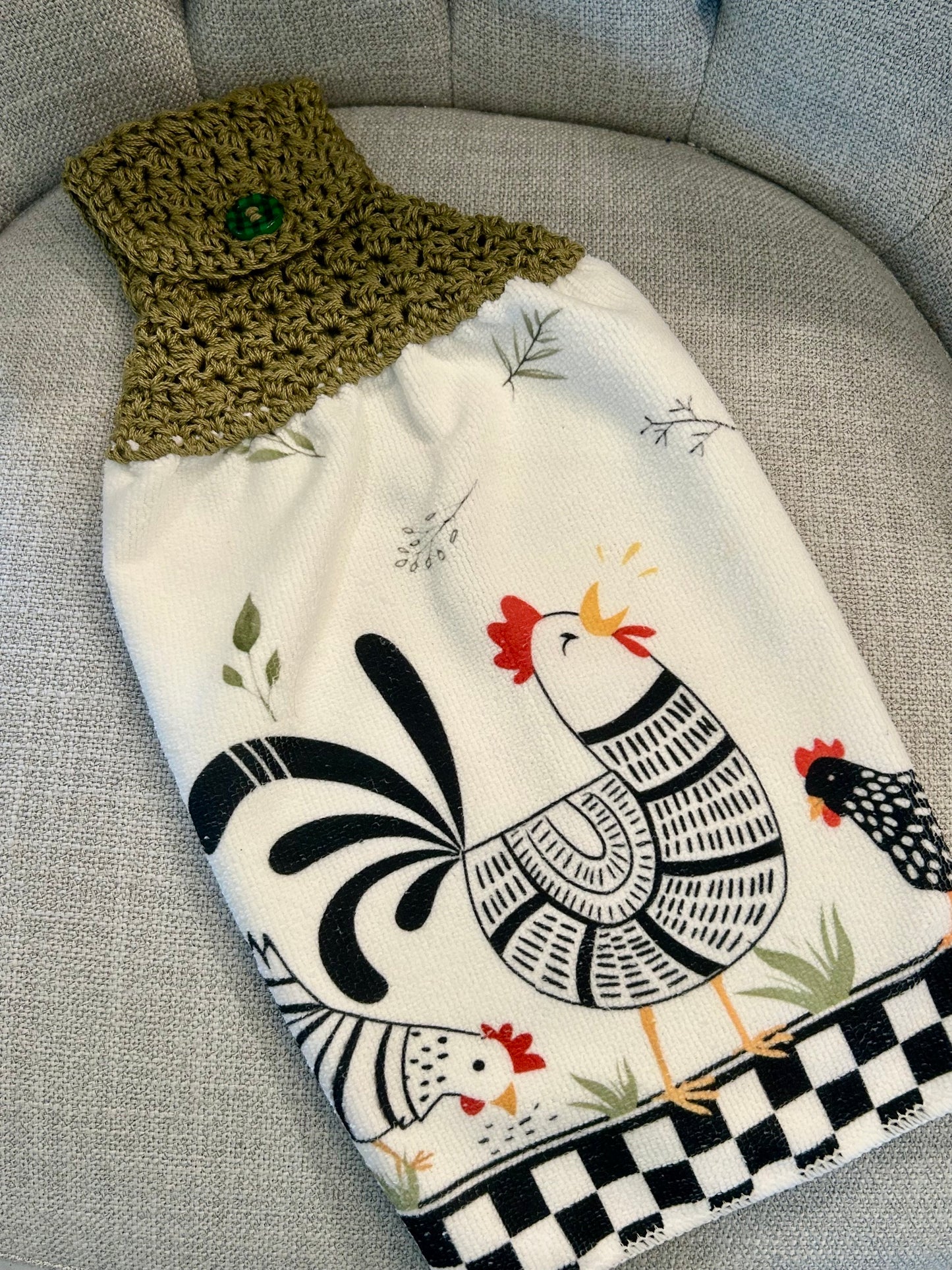Crocheted top | Kitchen towel | Chicken Hen collection | Bright patterns