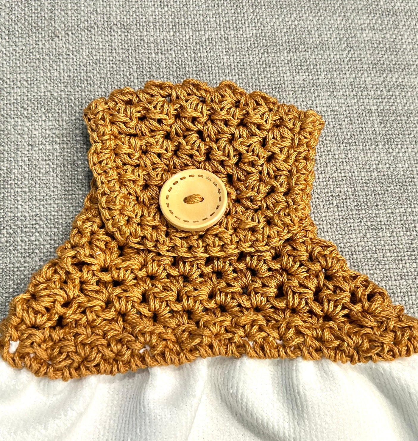 Crocheted top kitchen towel | Baby Giraffe Zoo | Home Decor | Gift