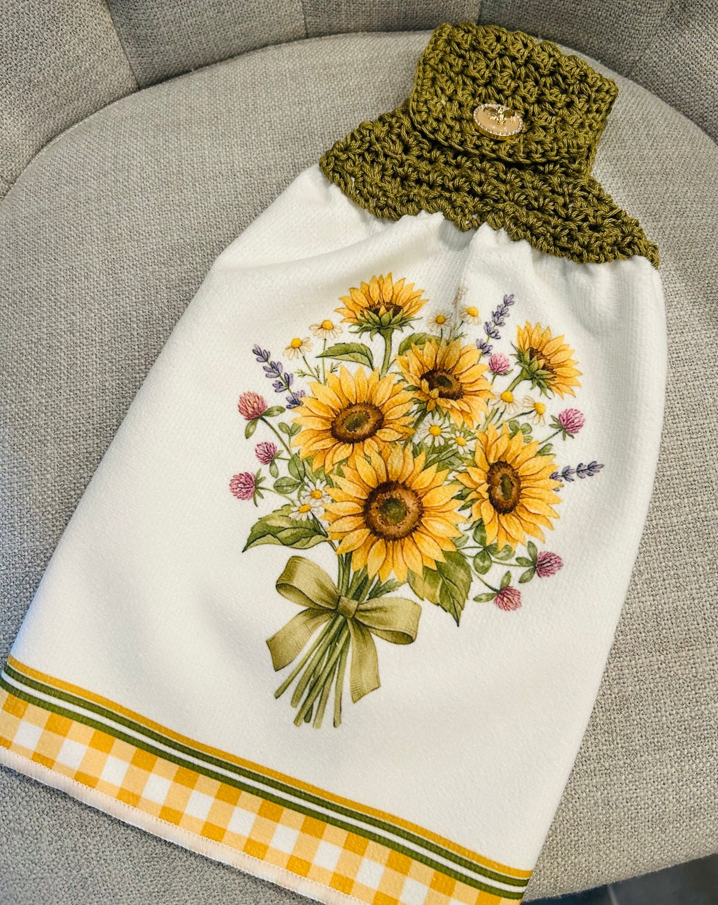 Crocheted top kitchen towel | SUNFLOWERS Floral Bee Button | Home Decor Gift