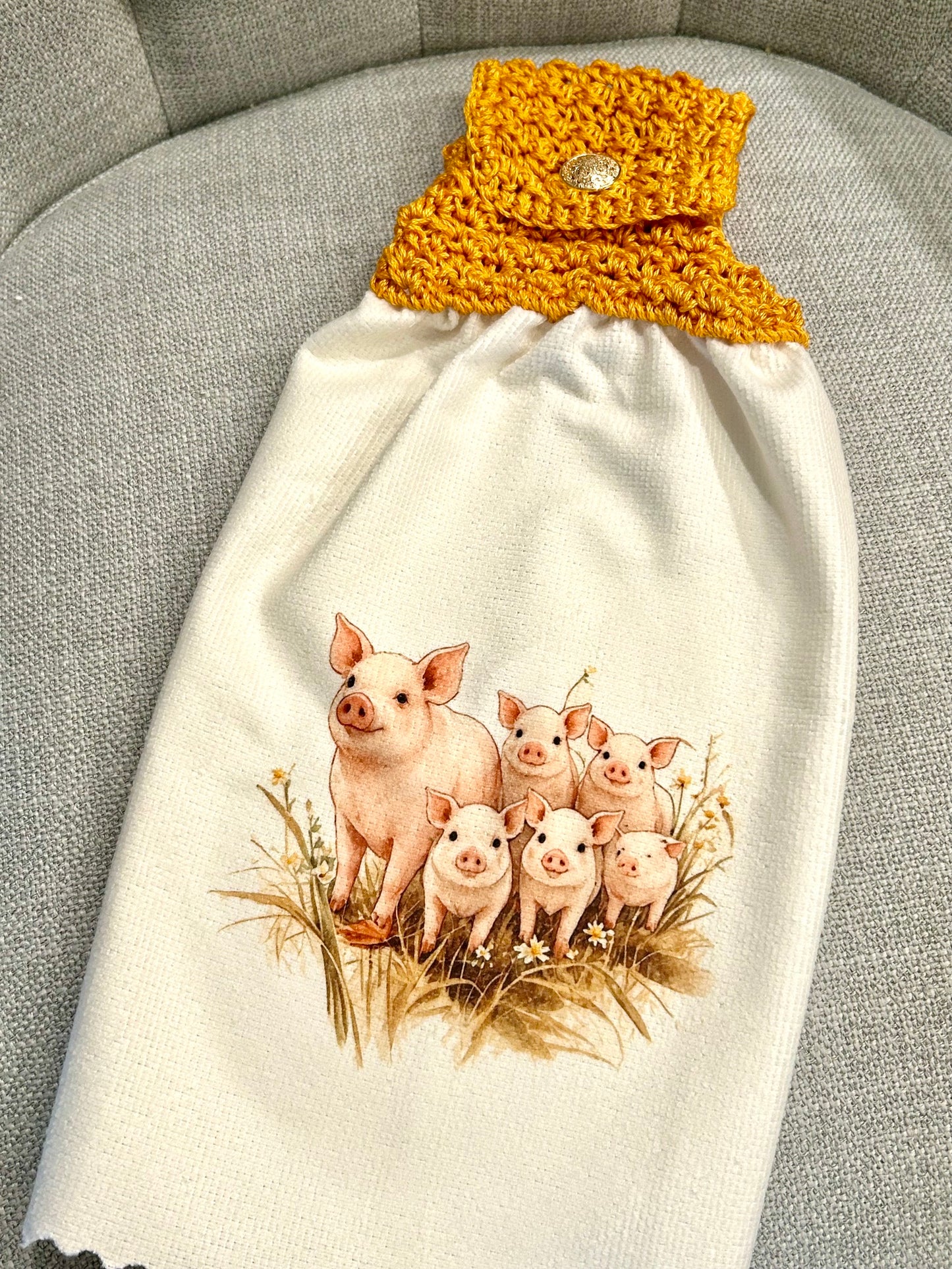Farm Life Collection | Crochet Top Kitchen towel | Piggy and family | Home Decor Gift