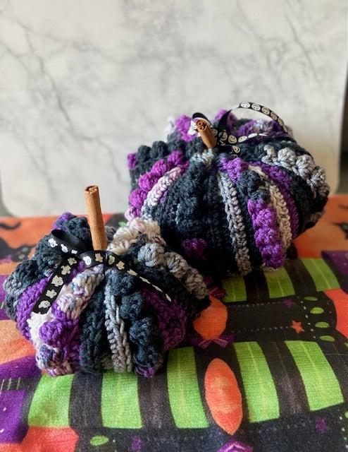Crochet Halloween Pumpkin Set of 2 - bobble design (med & sm) - seasonal &gt; free shipping